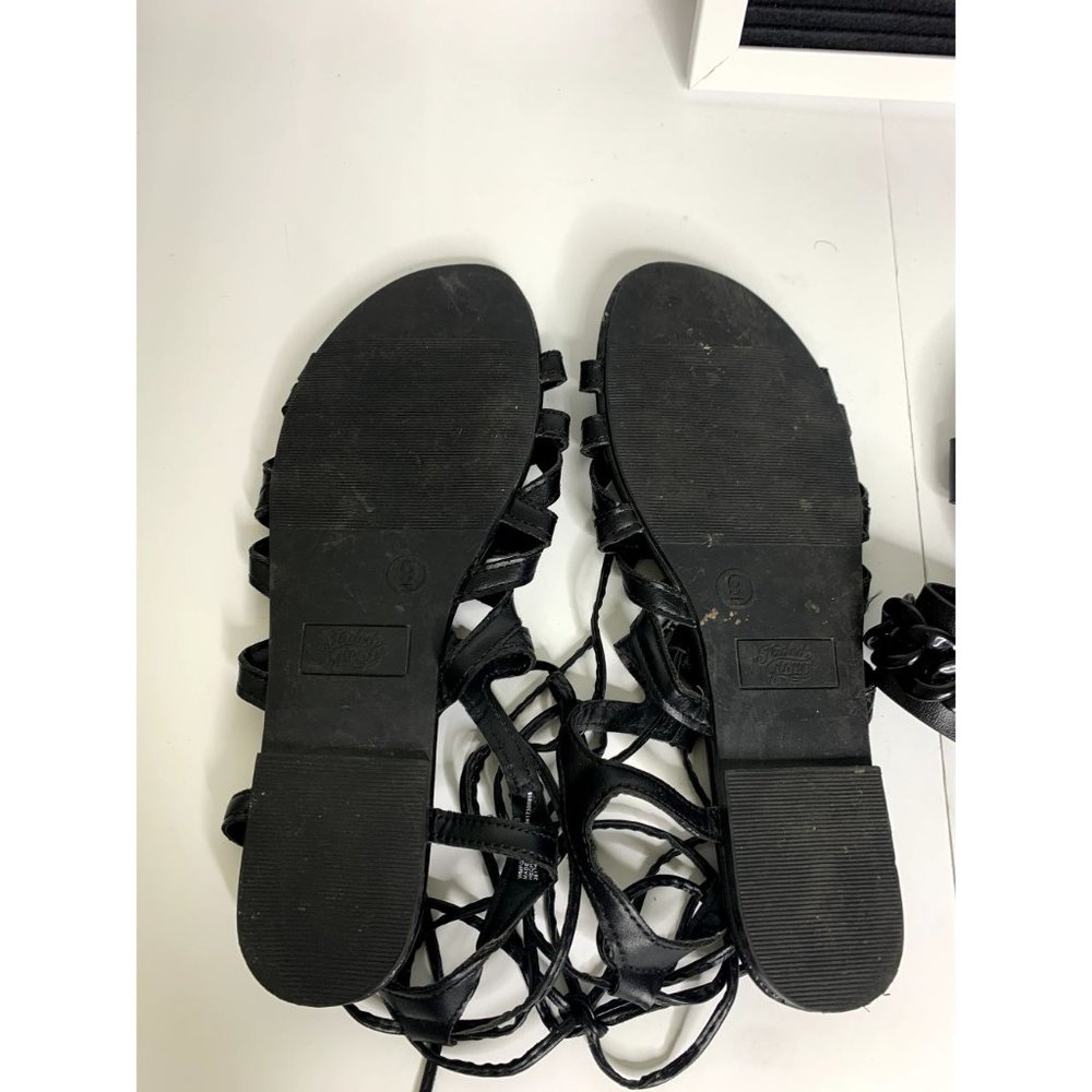 Women's Black Flat Summer Sandals Lot of 2 Size 9 - Picture 3 of 8